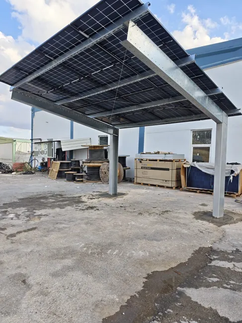 Carport imalatı ve güneş paneli yerleşimi